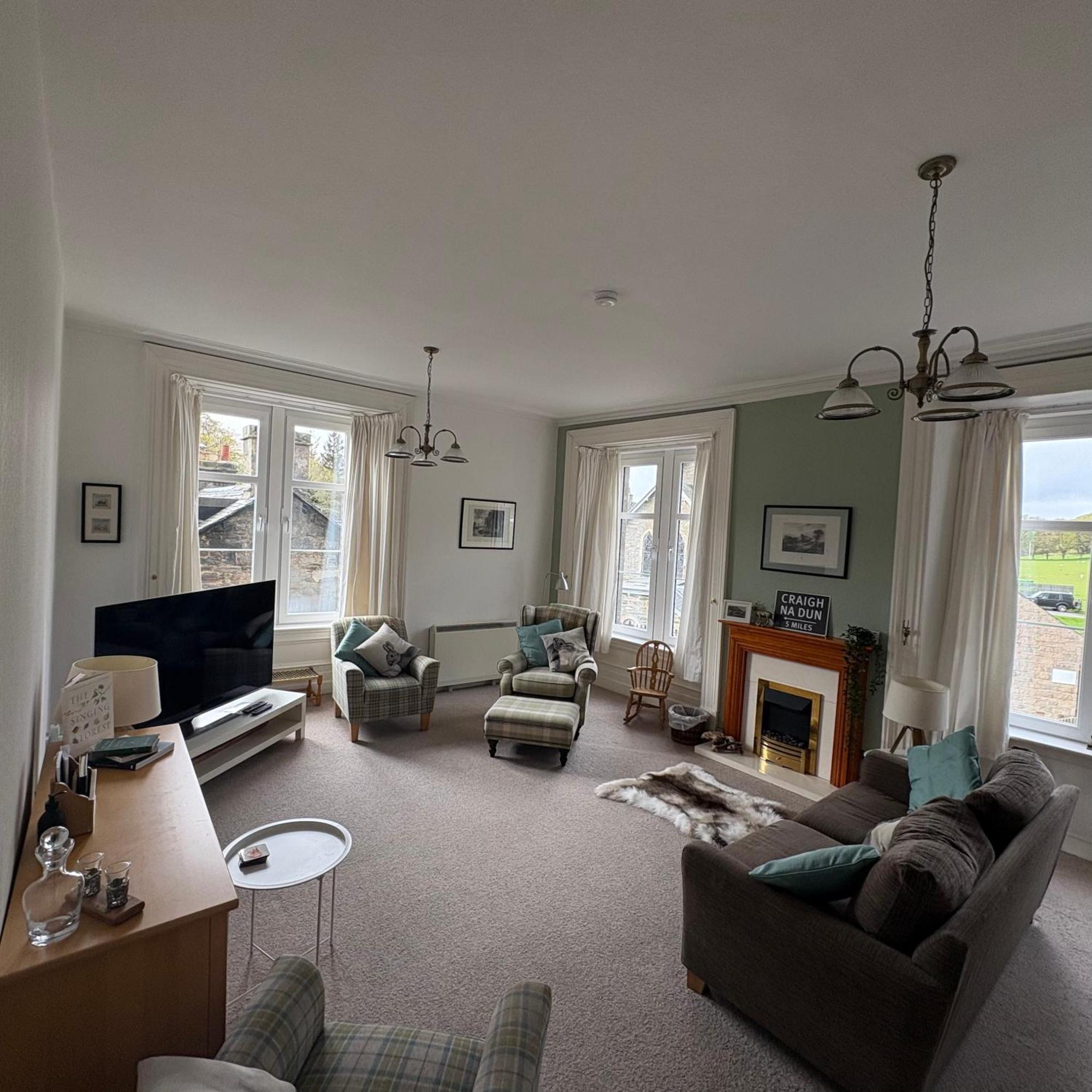 The Rannoch Nest, Kinloch Rannoch Apartment Bagian luar foto
